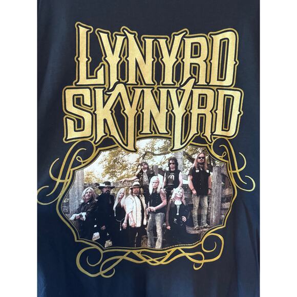 Lynyrd Skynyrd 2015 World Tour Shirt - Medium - Picture 2 of 6
